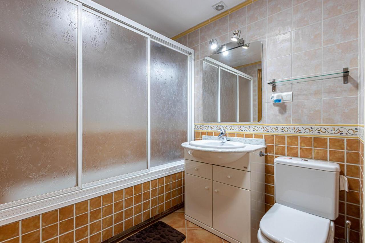 797 Holiday Rentals- Piso Con Amplia Terraza A Solo 1 Min De La Playa Бенальмадена Экстерьер фото