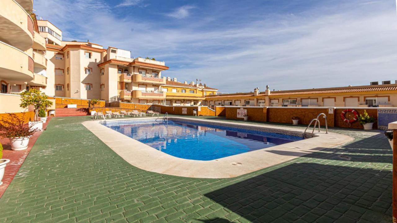 797 Holiday Rentals- Piso Con Amplia Terraza A Solo 1 Min De La Playa Бенальмадена Экстерьер фото