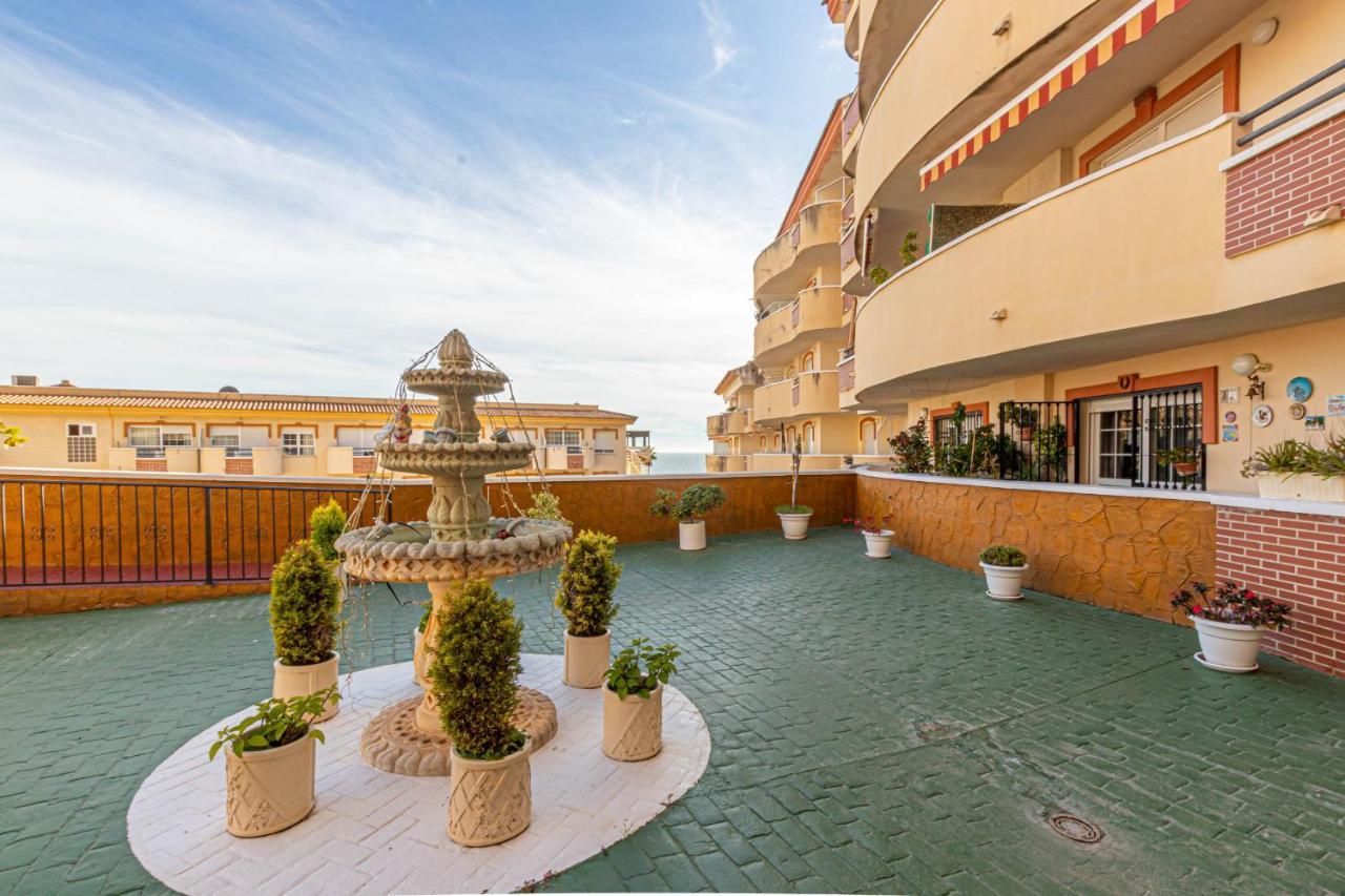 797 Holiday Rentals- Piso Con Amplia Terraza A Solo 1 Min De La Playa Бенальмадена Экстерьер фото